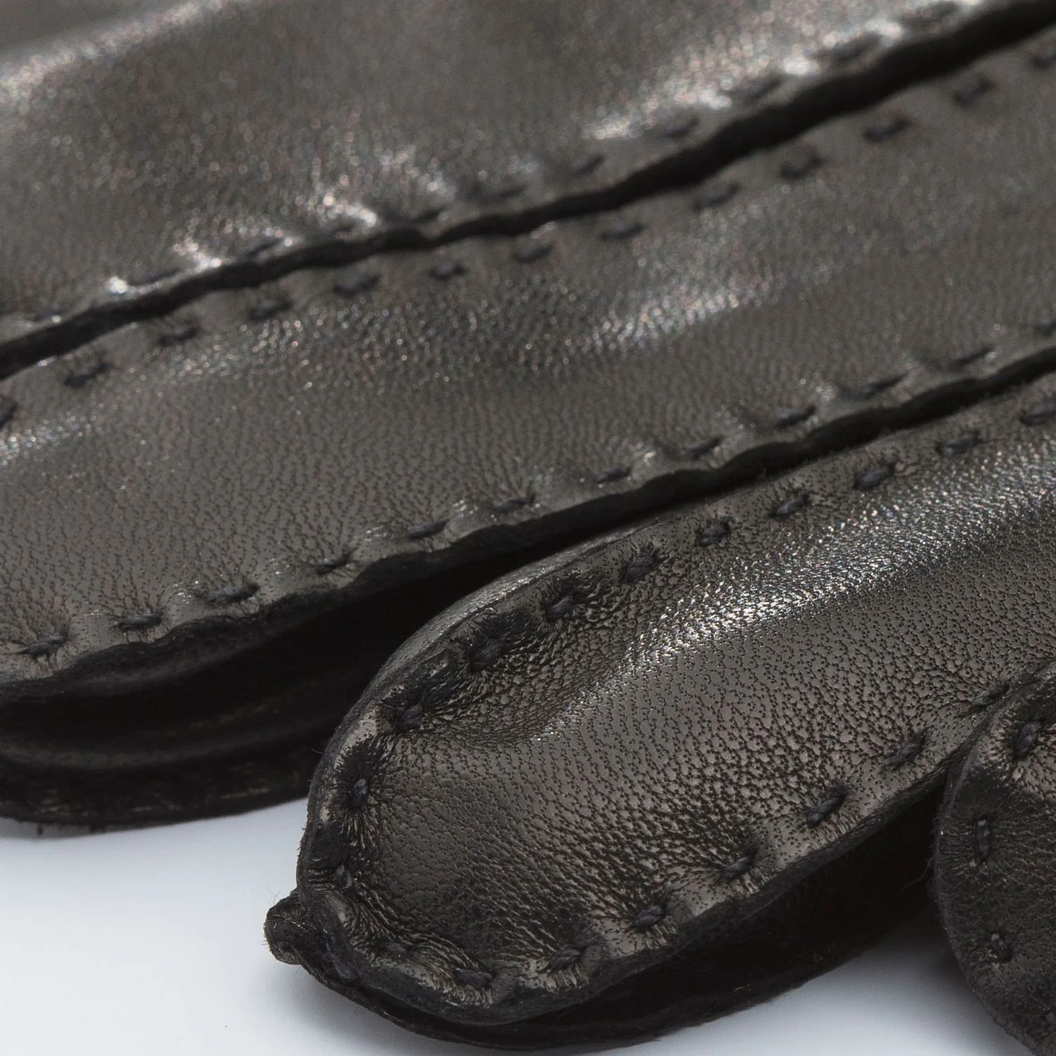 Luxury Black Gents Classic Handsewn Gloves - Image 3